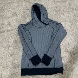Lululemon long sleeve, size 8